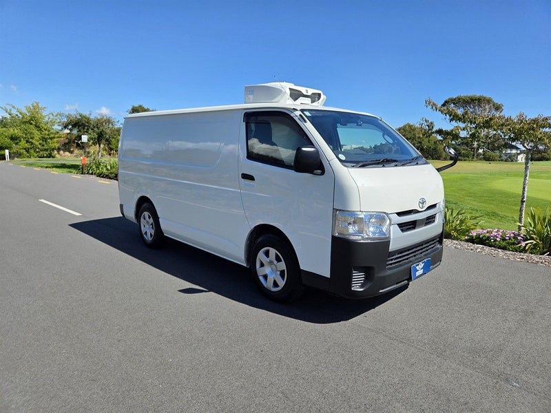 A refrigerated freezer van hired in Dubai for frozen food transport and cold chain delivery across the UAE